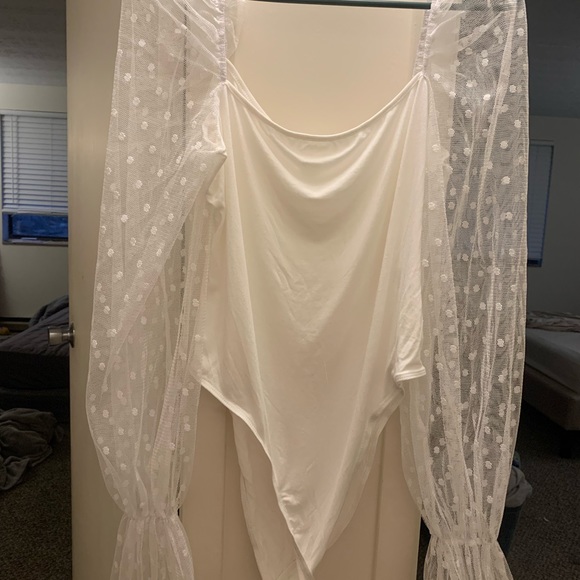 White Polka Dot Body Suit 🤍 - Picture 2 of 3